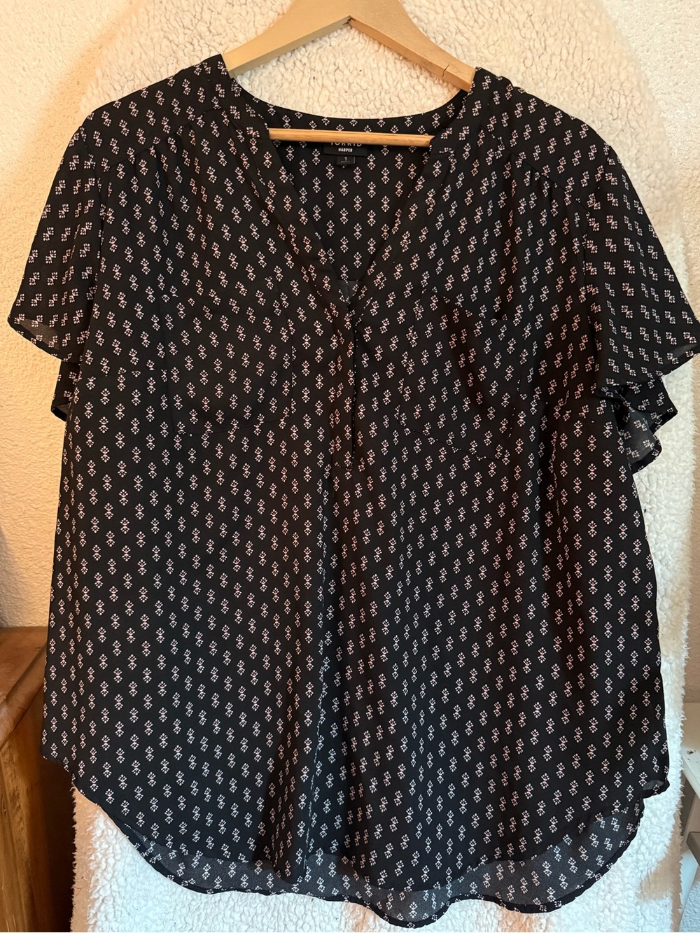 Torrid “Harper” Black Chevron Blouse Size 1 Plus